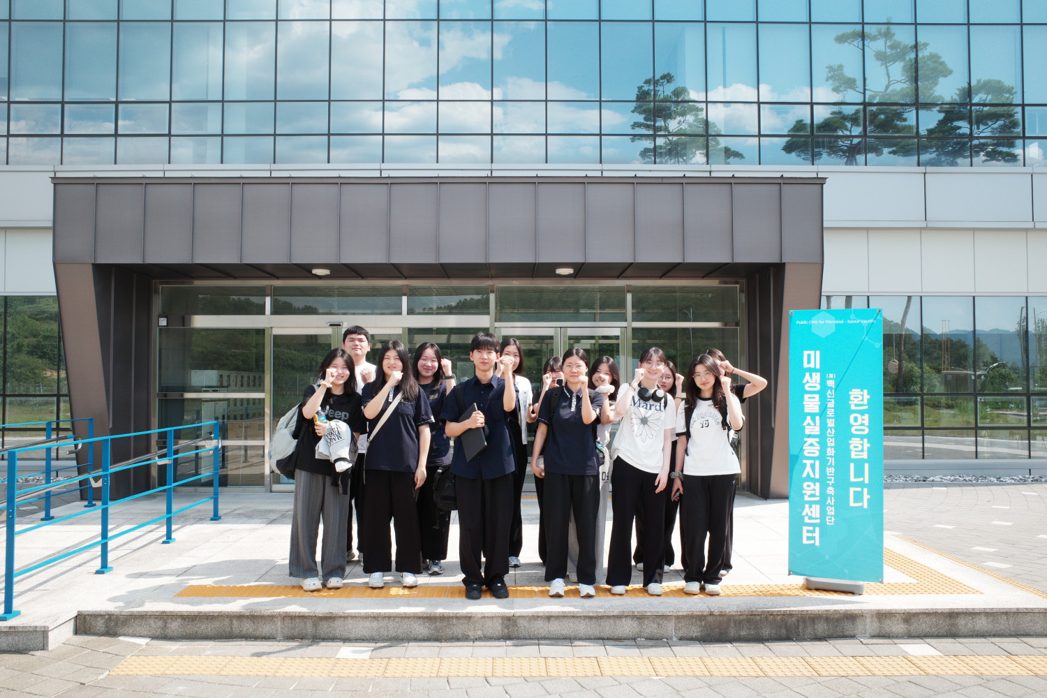 화순고등학교 학생이 수료하는 장면.jpg
